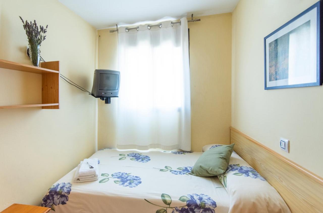 كالاسيت Apartamentos Maribel المظهر الخارجي الصورة