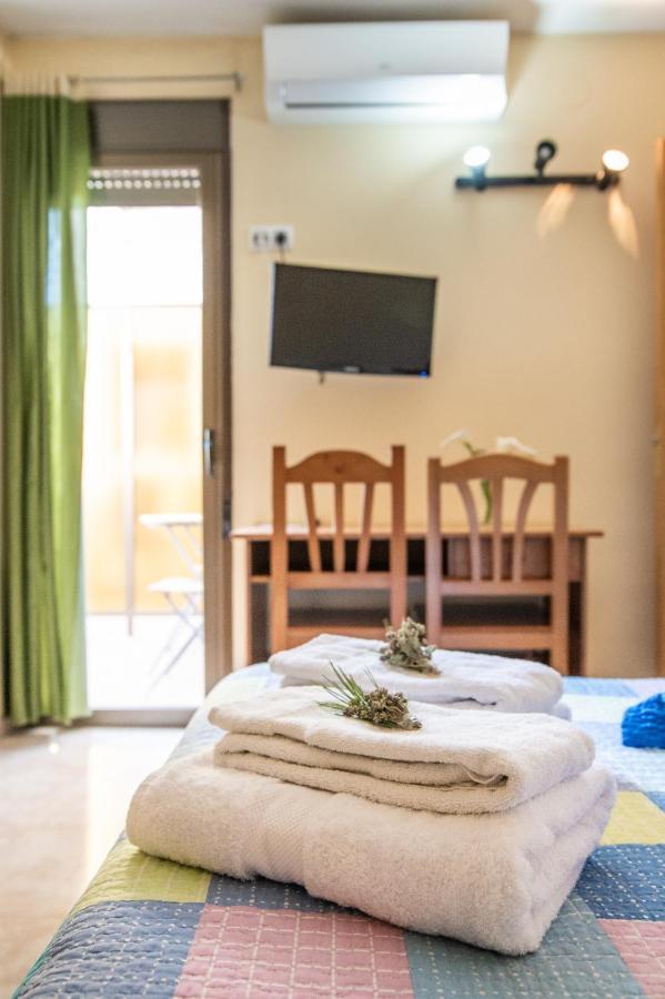 كالاسيت Apartamentos Maribel المظهر الخارجي الصورة